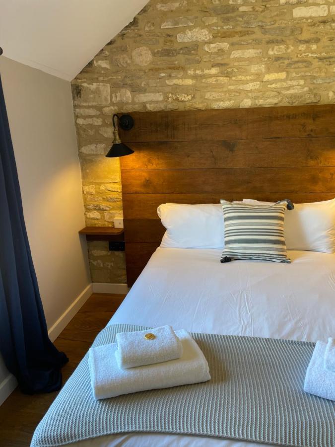 The Queen Matilda Country Rooms Avening Exteriér fotografie