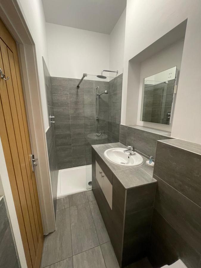 The Queen Matilda Country Rooms Avening Exteriér fotografie